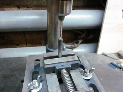 003 и просверлить одну 2.2мм и две на 4мм.JPG