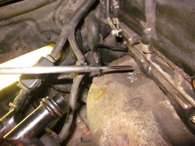 030 прочистить перед установкой новой свечи.JPG