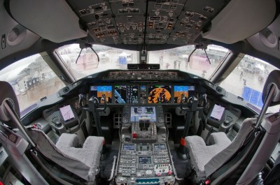 boeing-787-cockpit.jpg