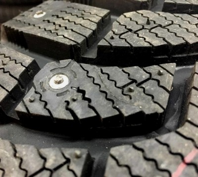 Bridgestone Blizzak Spike-01 (2).jpg