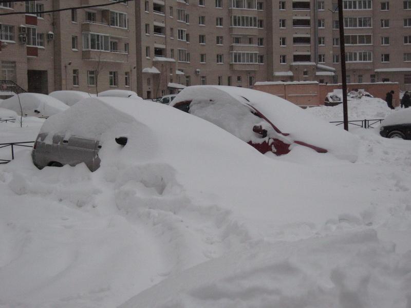 Питер,31 декабря 2009 года,про лопаты...