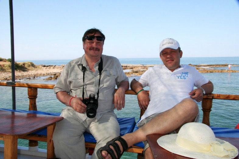 Вячеслав ака WaveShock (слева)